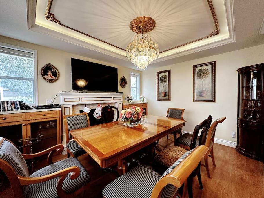Super Cosy 8Bed & 6Bath In Vancouver Heart Near To Airport And Downtown Exterior foto
