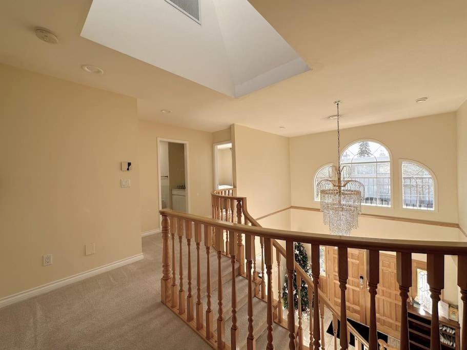 Super Cosy 8Bed & 6Bath In Vancouver Heart Near To Airport And Downtown Exterior foto