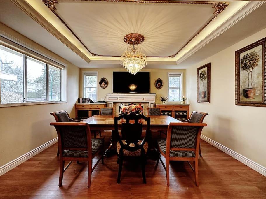 Super Cosy 8Bed & 6Bath In Vancouver Heart Near To Airport And Downtown Exterior foto