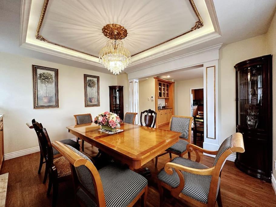 Super Cosy 8Bed & 6Bath In Vancouver Heart Near To Airport And Downtown Exterior foto